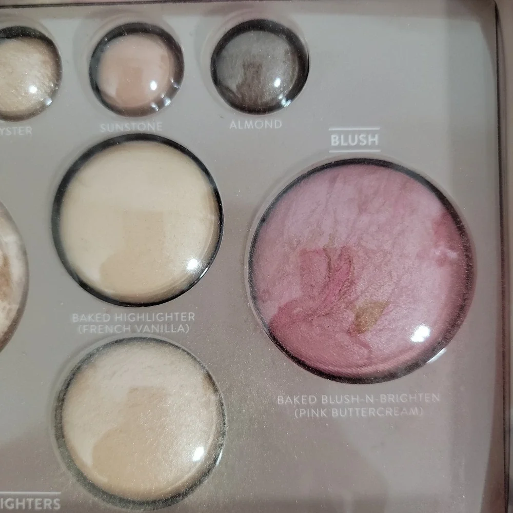 Laura Geller Best of the Best Baked Full Face Basics Palette & Brush NEW